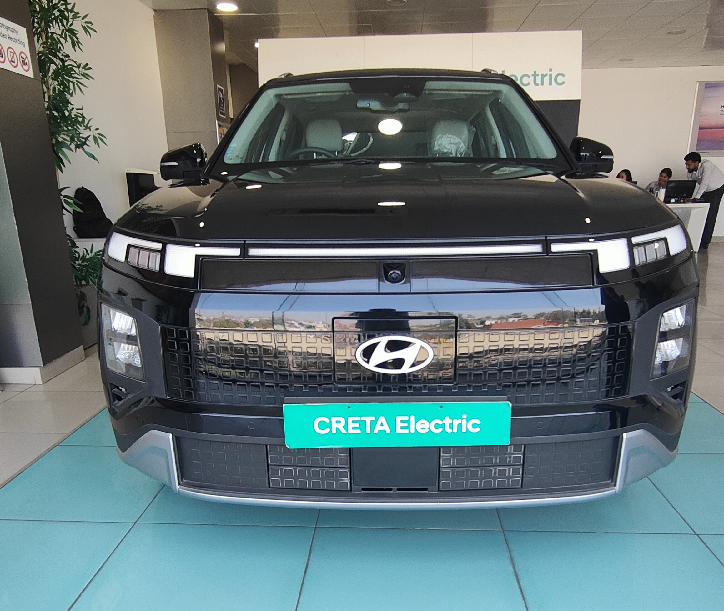 Hyundai Creta Electric front three-quarter view