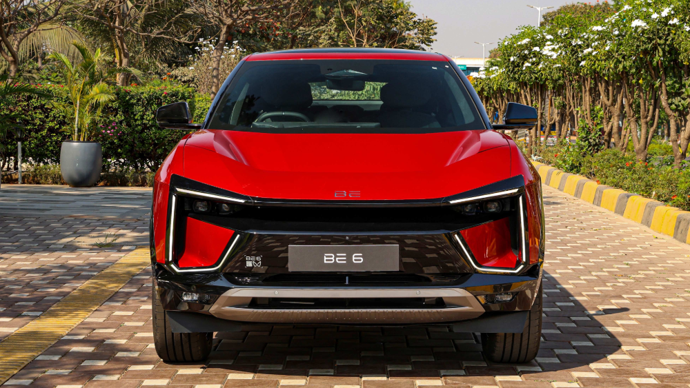 BE 6e in Tango Red